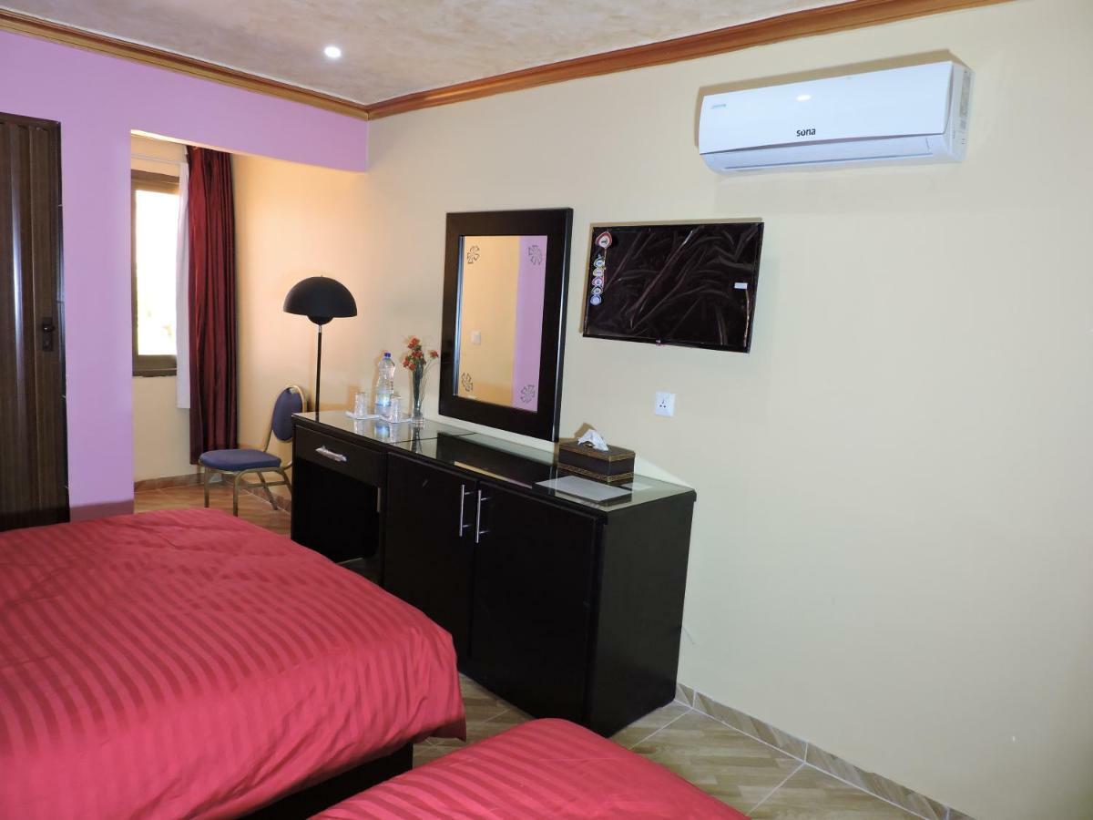 Valentine Inn Luxury Вади Муса Экстерьер фото