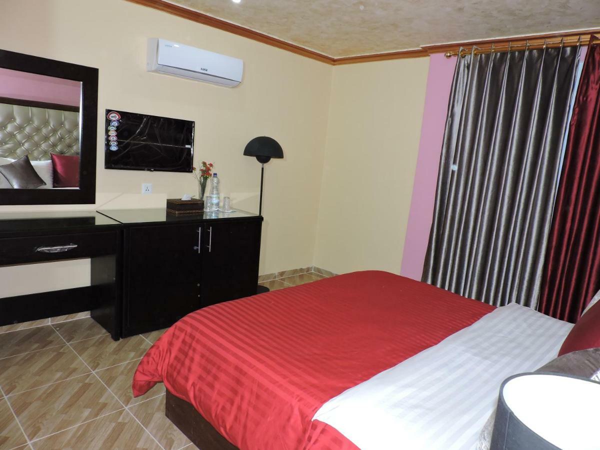 Valentine Inn Luxury Вади Муса Экстерьер фото