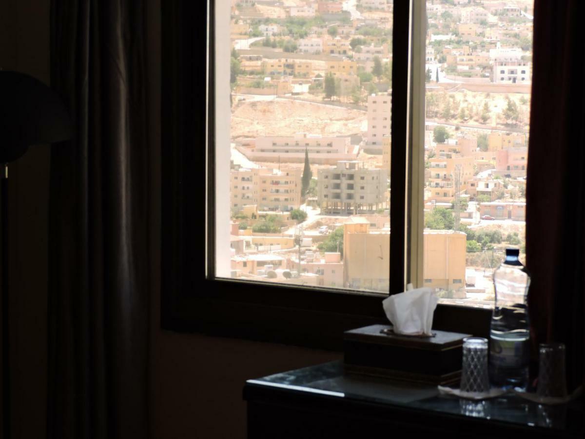 Valentine Inn Luxury Вади Муса Экстерьер фото