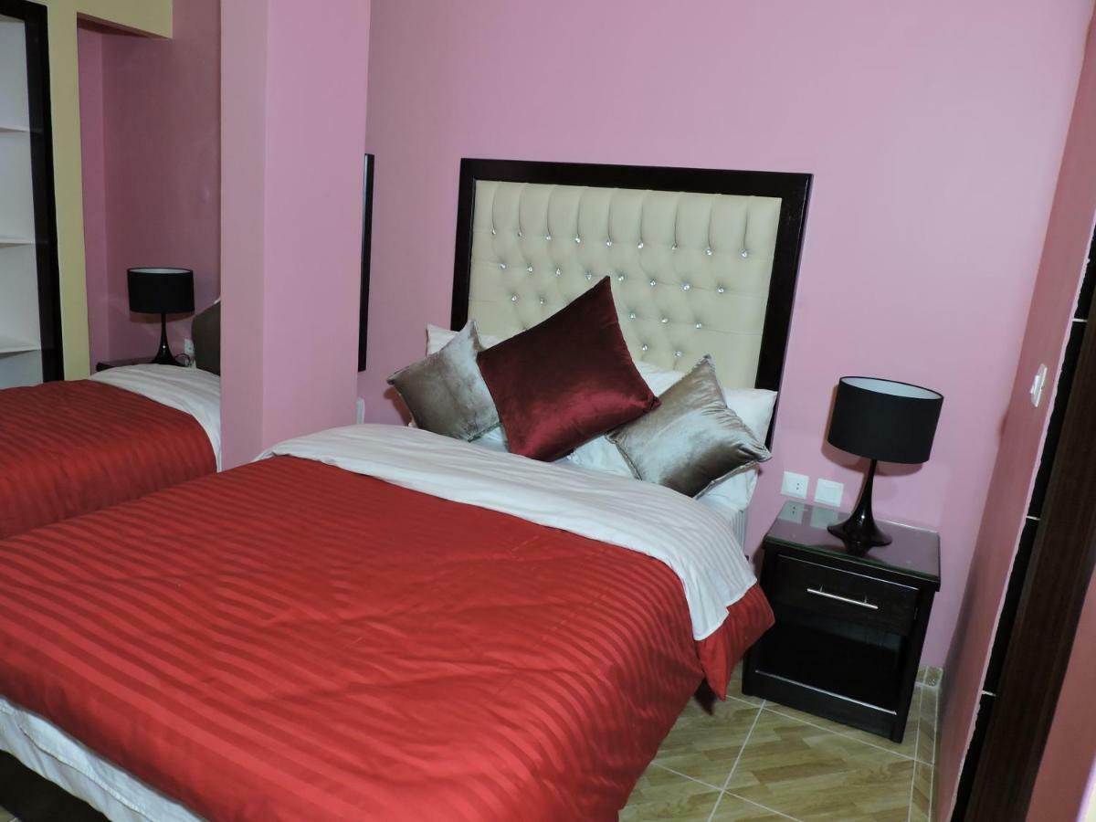 Valentine Inn Luxury Вади Муса Экстерьер фото
