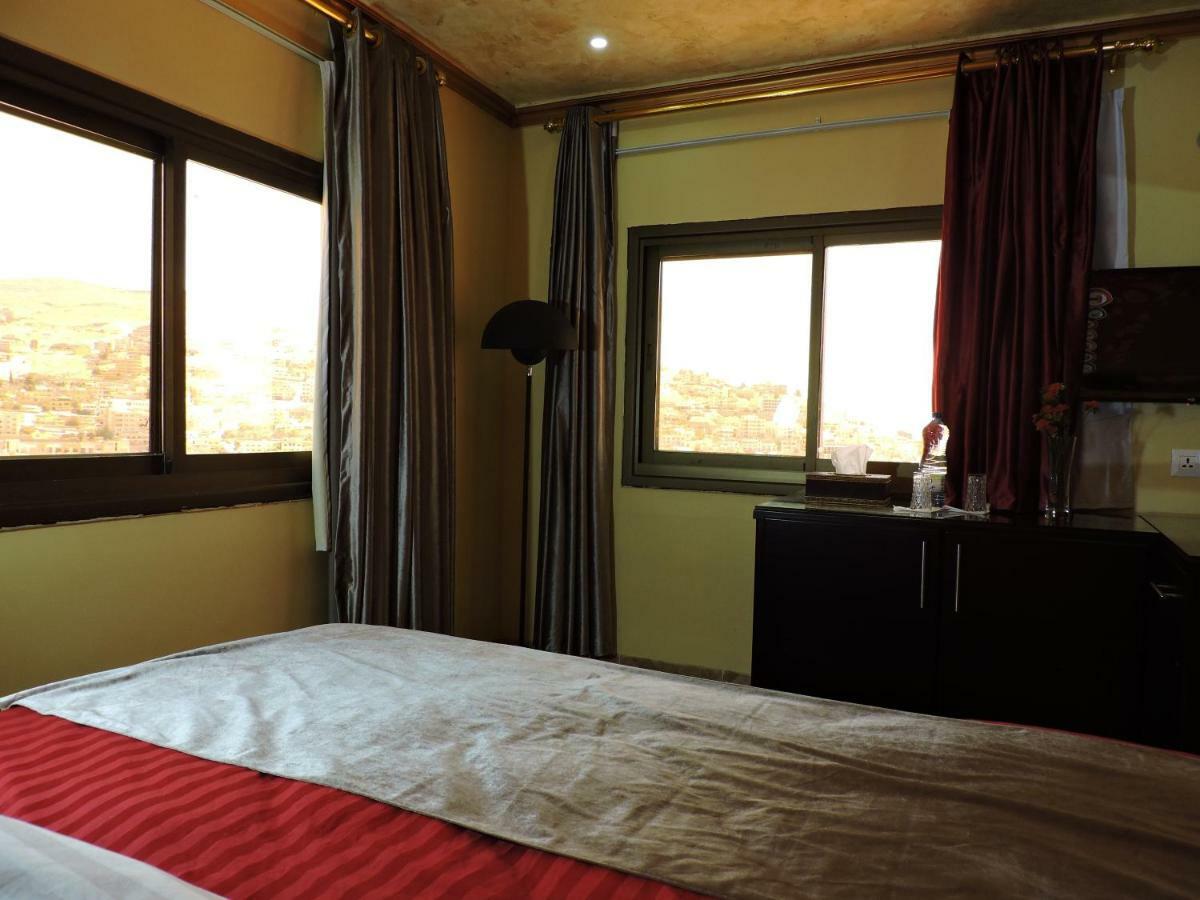 Valentine Inn Luxury Вади Муса Экстерьер фото