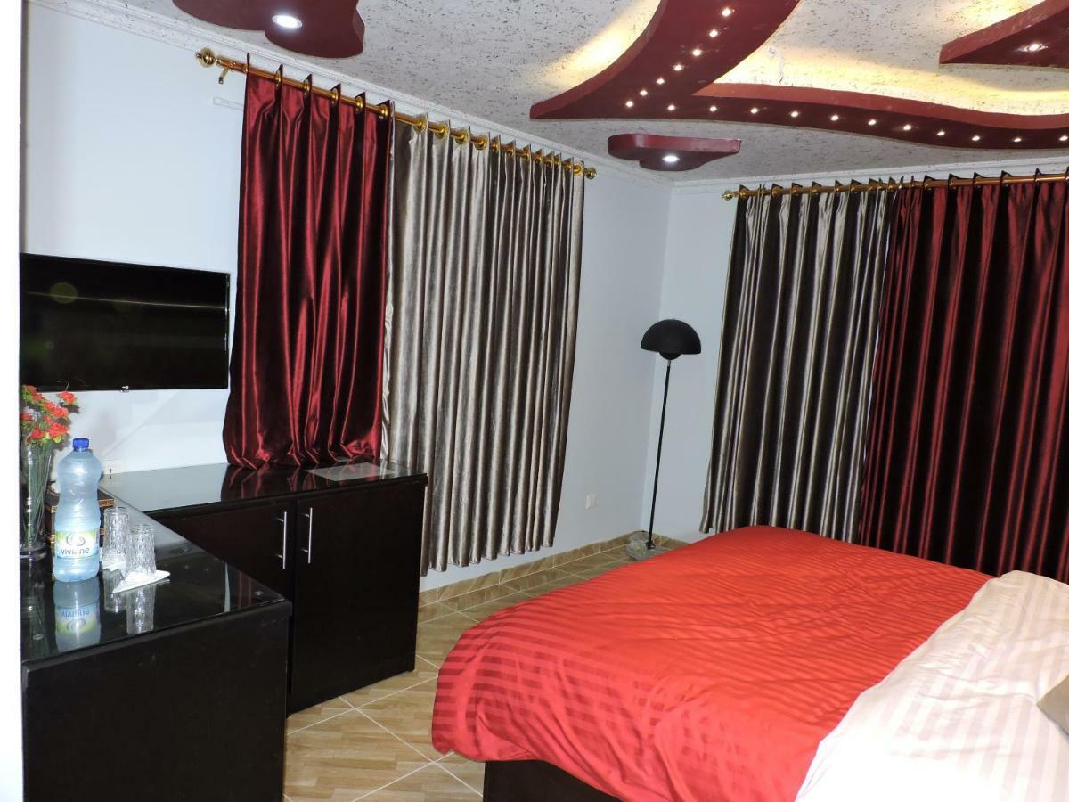 Valentine Inn Luxury Вади Муса Экстерьер фото