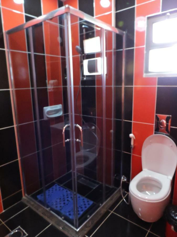 Valentine Inn Luxury Вади Муса Экстерьер фото
