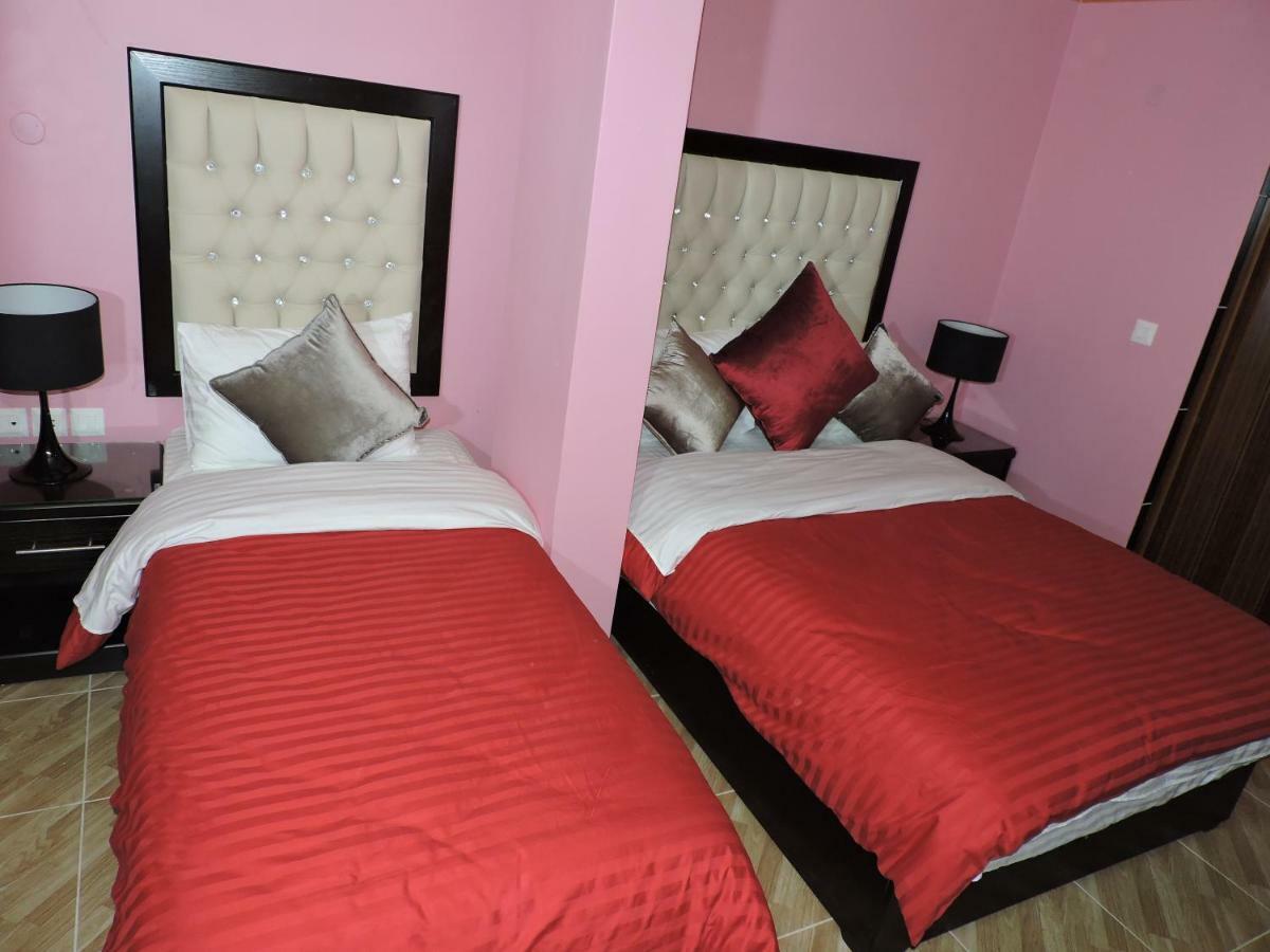 Valentine Inn Luxury Вади Муса Экстерьер фото