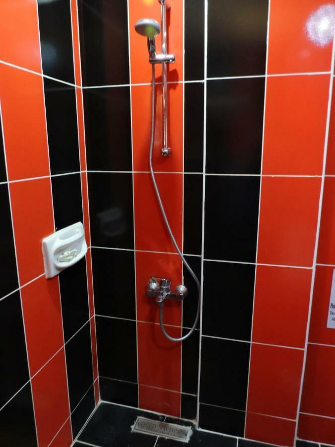 Valentine Inn Luxury Вади Муса Экстерьер фото