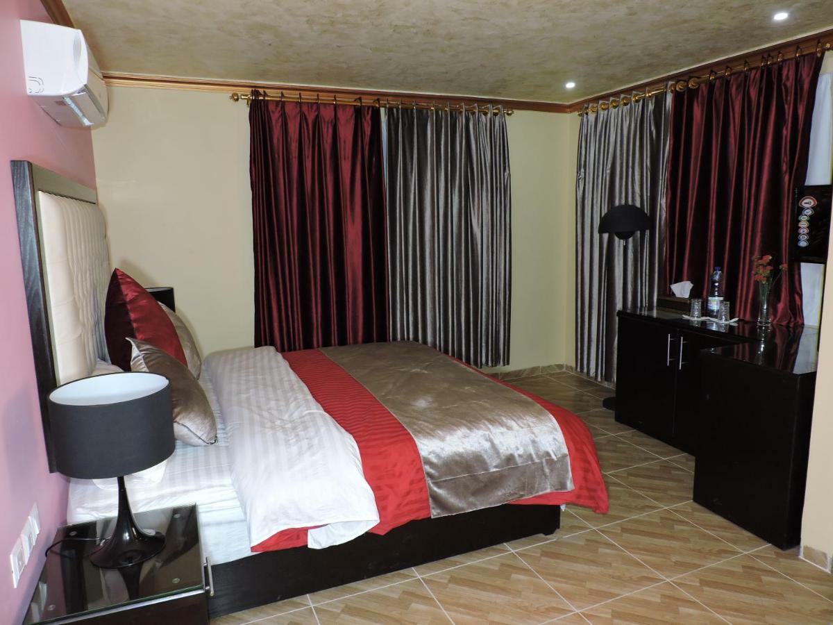 Valentine Inn Luxury Вади Муса Экстерьер фото