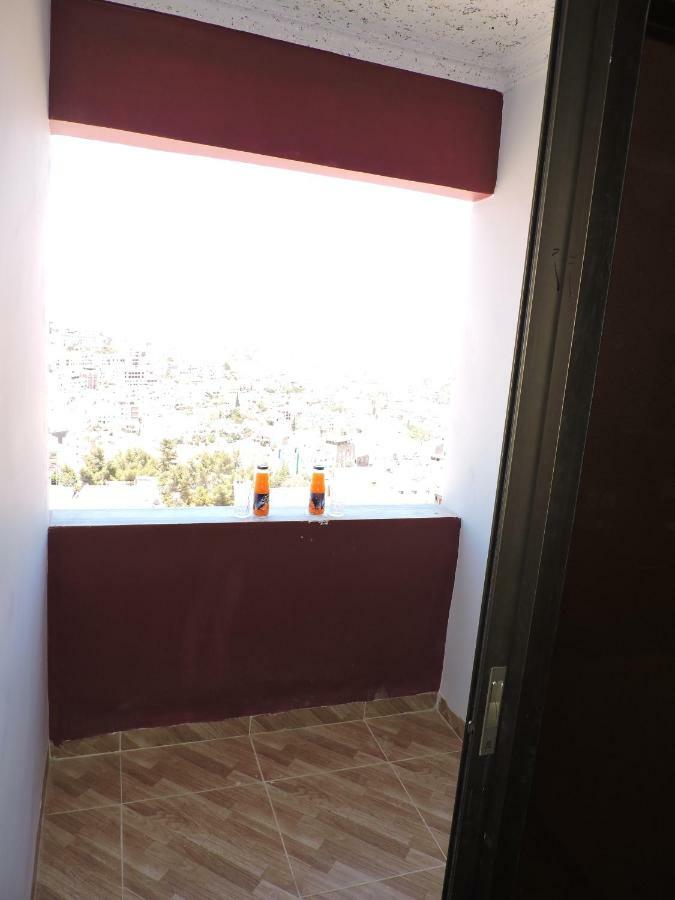 Valentine Inn Luxury Вади Муса Экстерьер фото